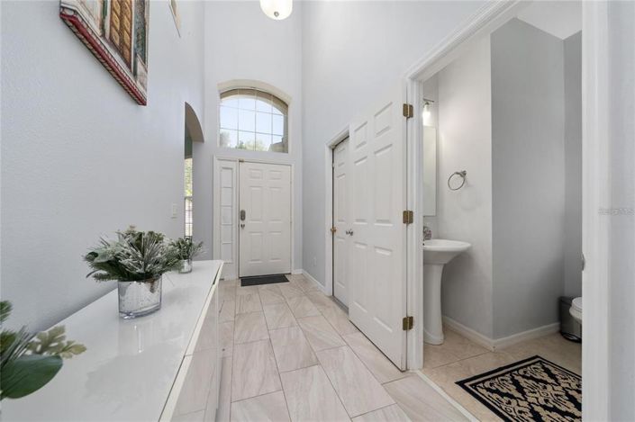 Image No.3-5 Bed Property for sale