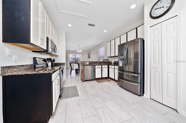 Image No.9-5 Bed Property for sale