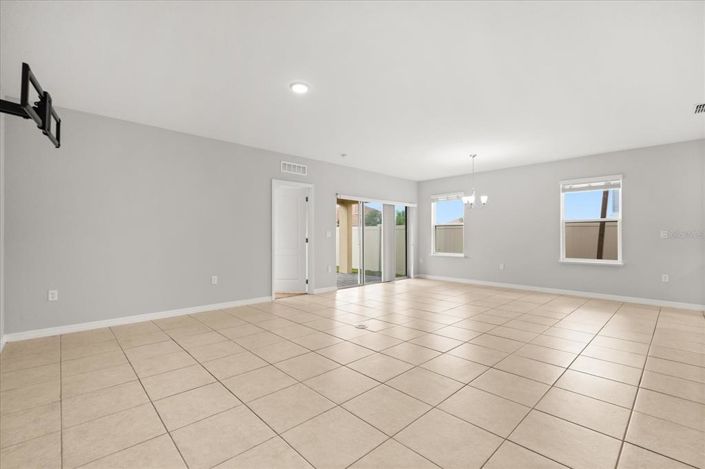 Image No.13-4 Bed Property for sale