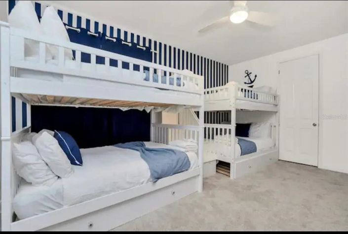 Image No.26-6 Bed Property for sale