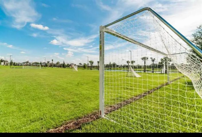 Image No.53-6 Bed Property for sale