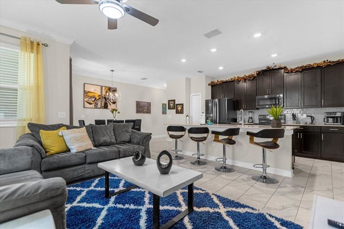 Image No.4-4 Bed Townhouse for sale