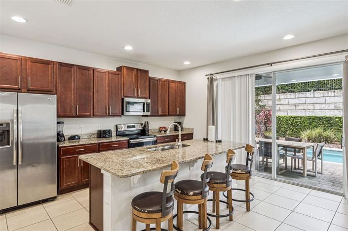 Image No.11-5 Bed Property for sale