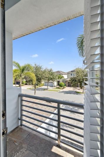 Image No.26-5 Bed Property for sale