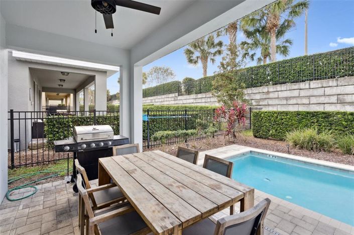 Image No.27-5 Bed Property for sale