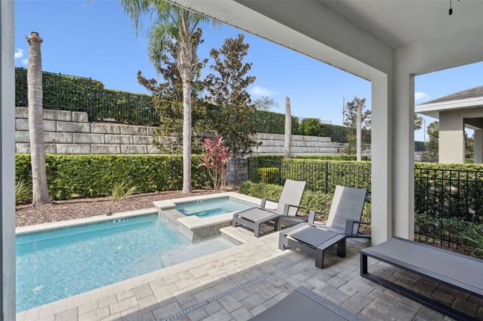 Image No.28-5 Bed Property for sale