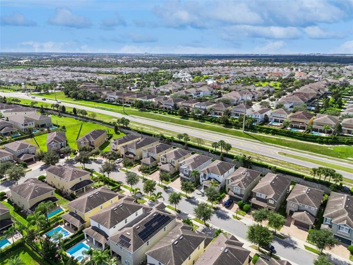 Image No.37-5 Bed Property for sale