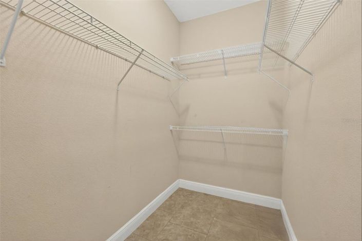 Image No.20-5 Bed Property for sale