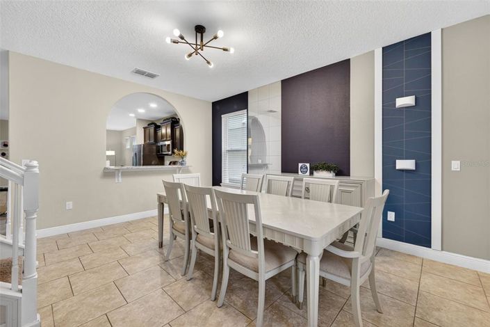 Image No.3-5 Bed Property for sale