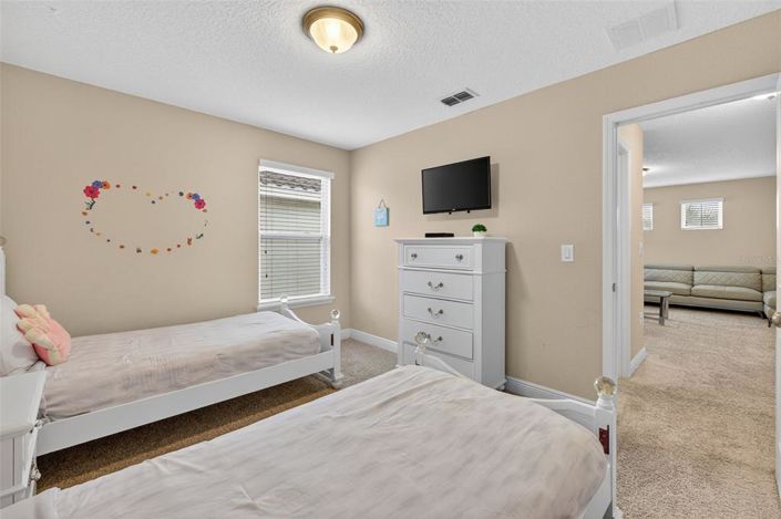 Image No.40-5 Bed Property for sale