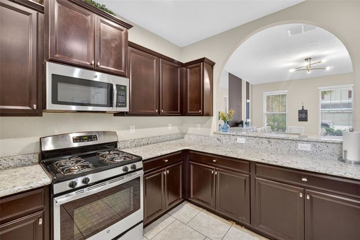 Image No.9-5 Bed Property for sale