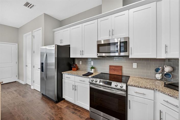 Image No.24-3 Bed Property for sale