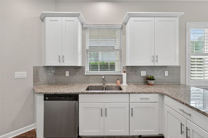 Image No.26-3 Bed Property for sale