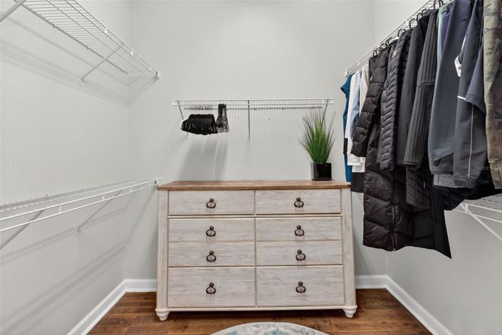 Image No.36-3 Bed Property for sale