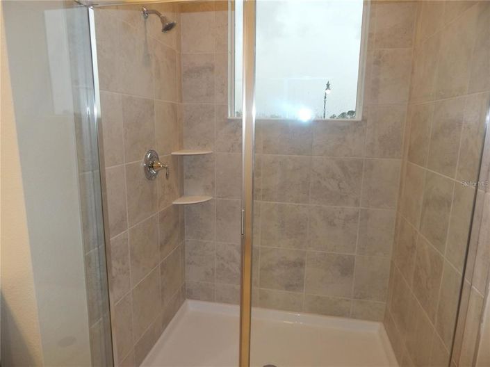 Image No.19-3 Bed Townhouse for sale