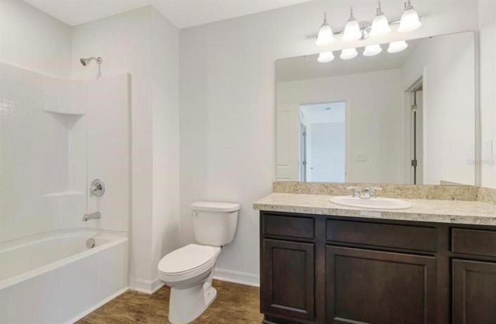 Image No.22-3 Bed Townhouse for sale