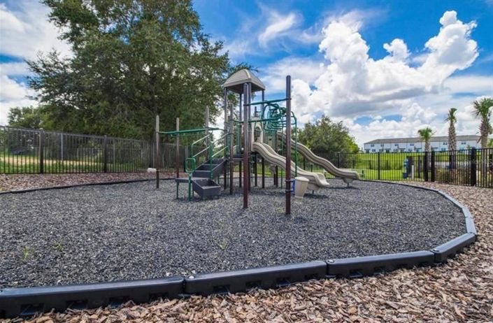 Image No.31-3 Bed Townhouse for sale