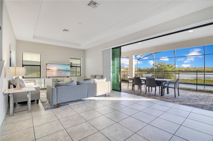 Image No.10-4 Bed Property for sale