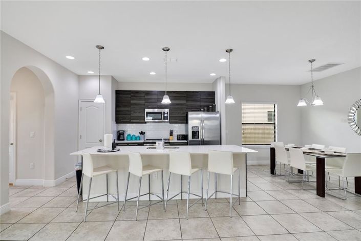 Image No.6-4 Bed Property for sale