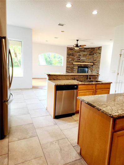 Image No.48-4 Bed Property for sale