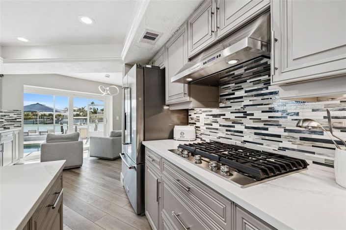 Image No.12-3 Bed Property for sale