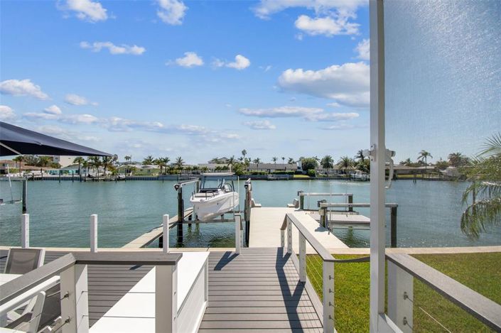 Image No.17-3 Bed Property for sale