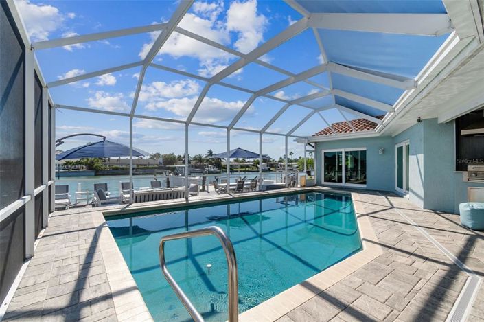 Image No.18-3 Bed Property for sale