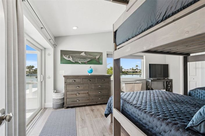 Image No.53-3 Bed Property for sale