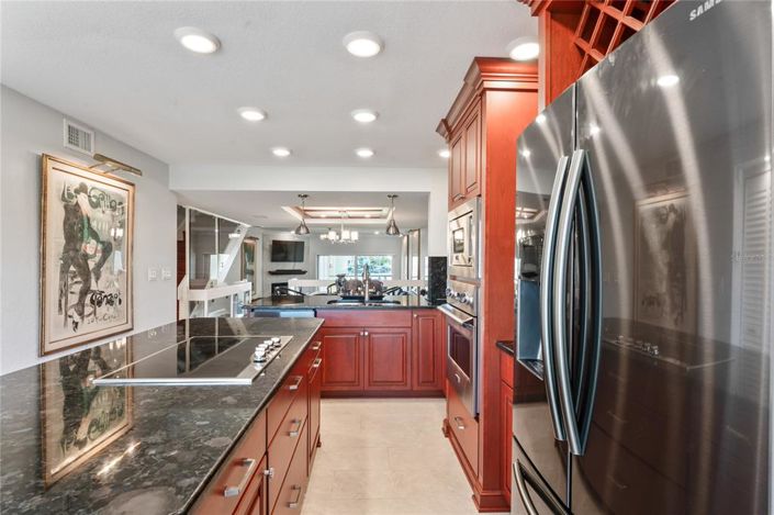 Image No.20-3 Bed Property for sale