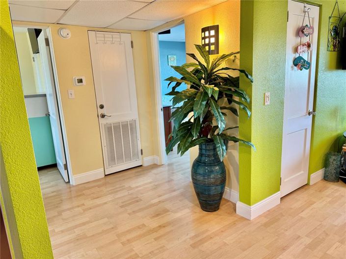 Image No.10-2 Bed Property for sale