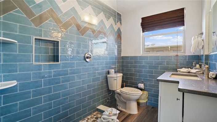 Image No.11-2 Bed Property for sale