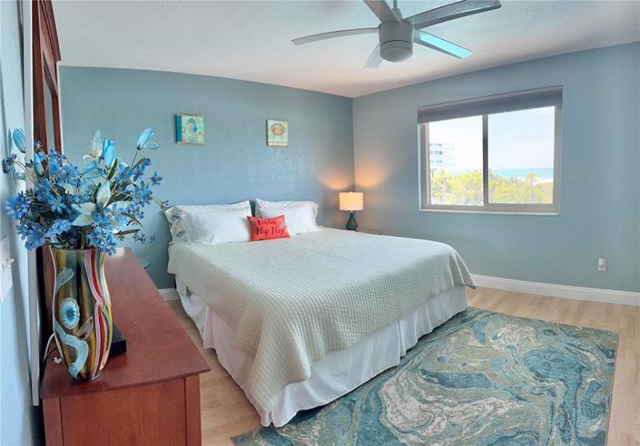 Image No.18-2 Bed Property for sale