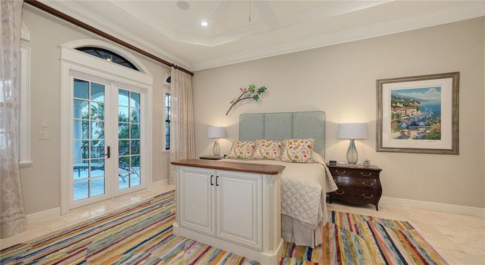 Image No.21-5 Bed Property for sale