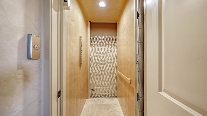 Image No.27-5 Bed Property for sale