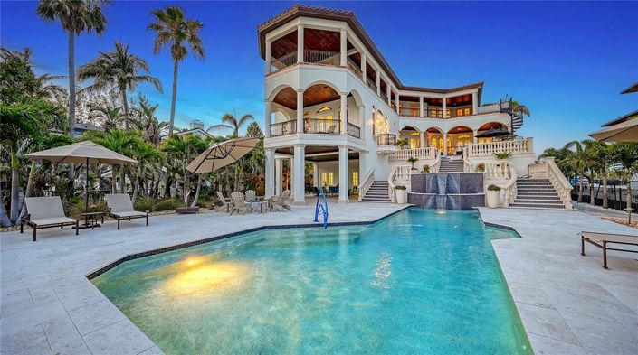 Image No.40-5 Bed Property for sale