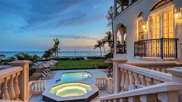 Image No.44-5 Bed Property for sale