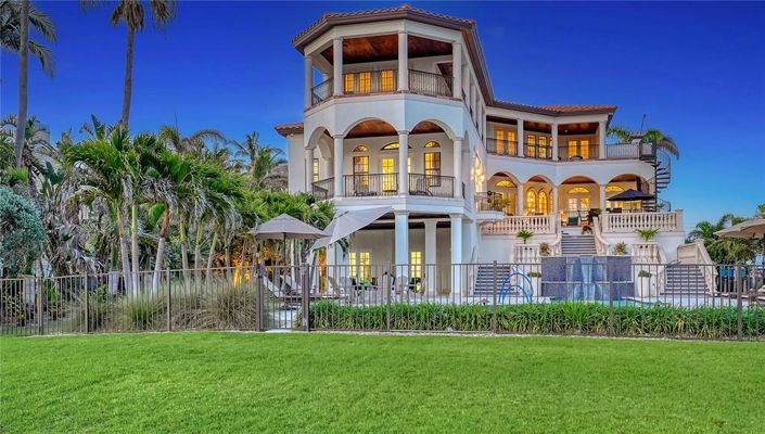 Image No.47-5 Bed Property for sale