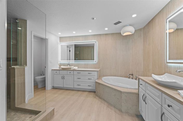 Image No.17-3 Bed Property for sale