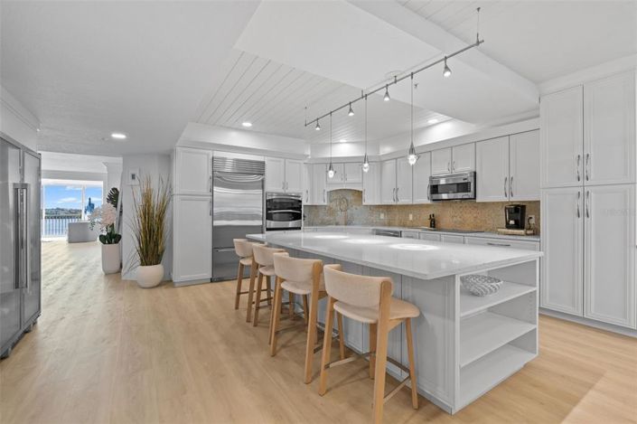 Image No.6-3 Bed Property for sale