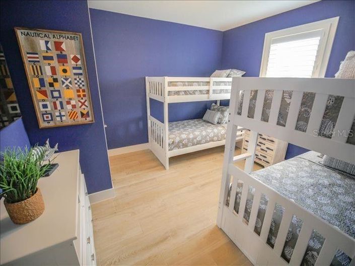 Image No.23-7 Bed Property for sale