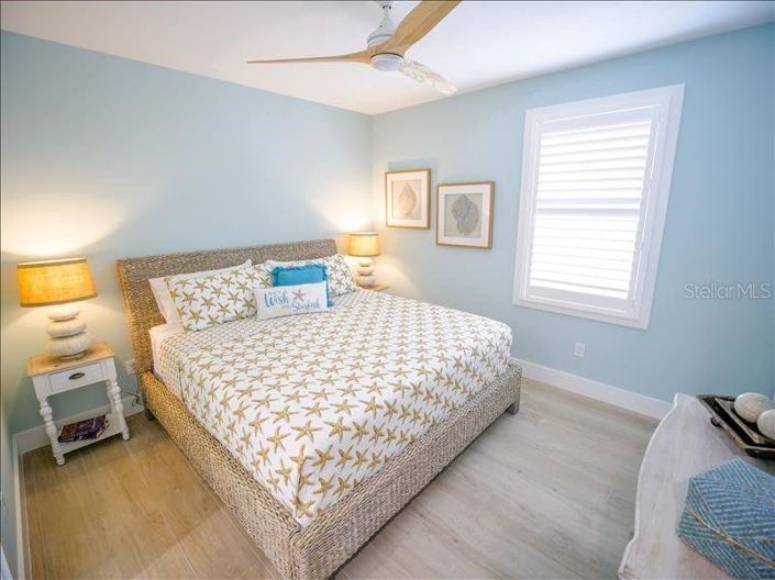 Image No.26-7 Bed Property for sale