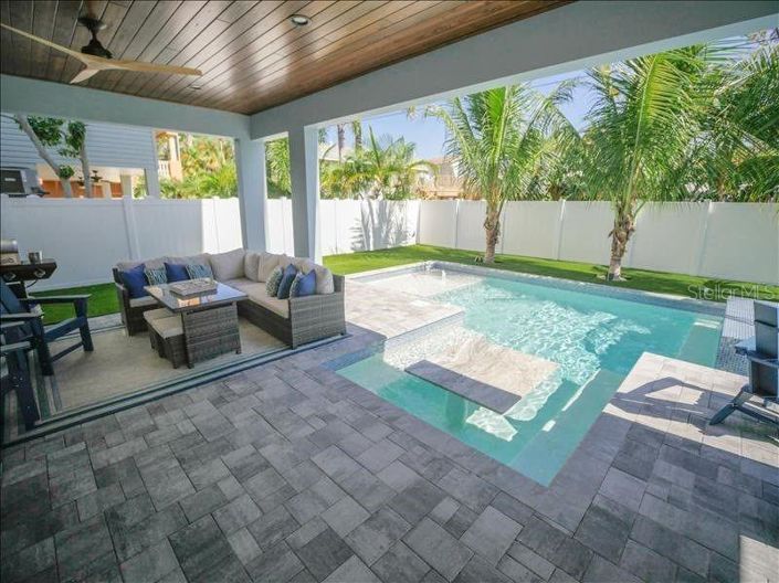 Image No.37-7 Bed Property for sale