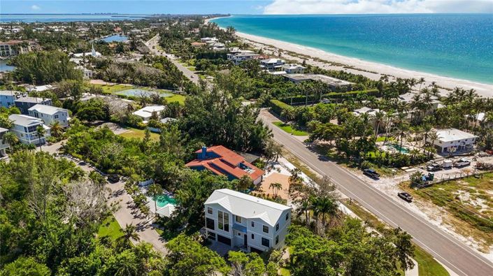 Image No.55-4 Bed Property for sale