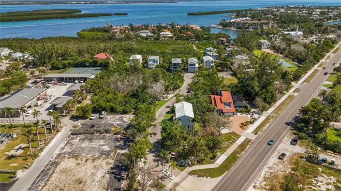 Image No.57-4 Bed Property for sale