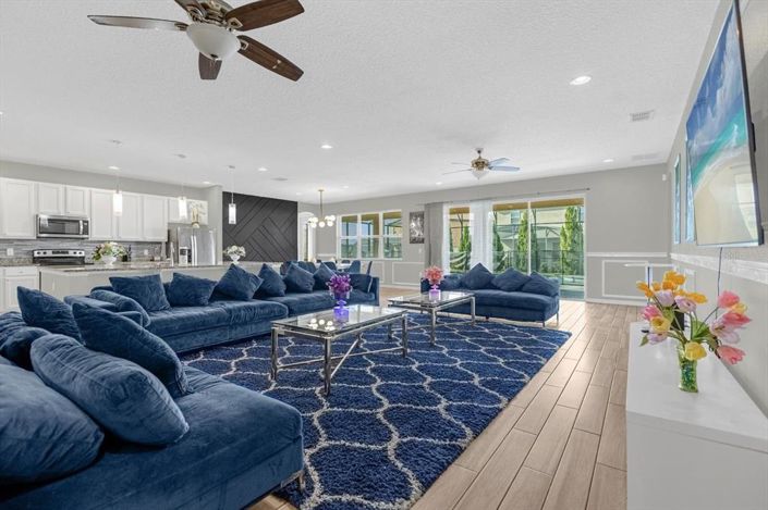 Image No.3-14 Bed Property for sale