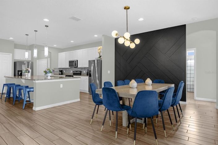 Image No.6-14 Bed Property for sale