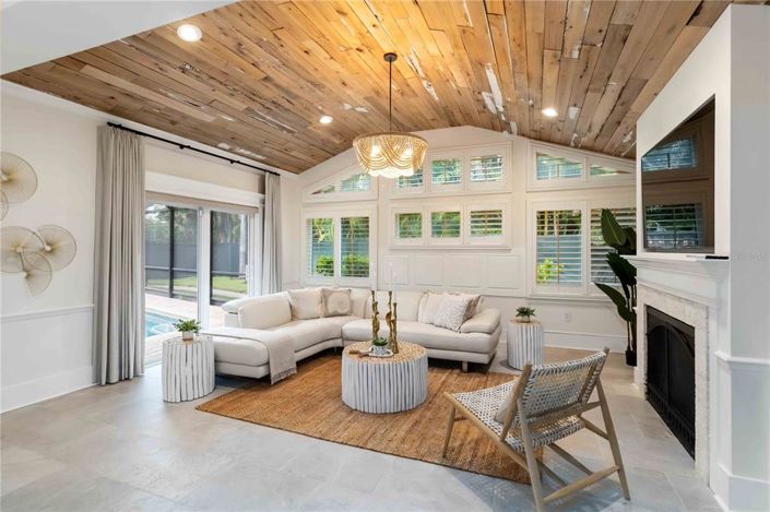 Image No.10-3 Bed Property for sale