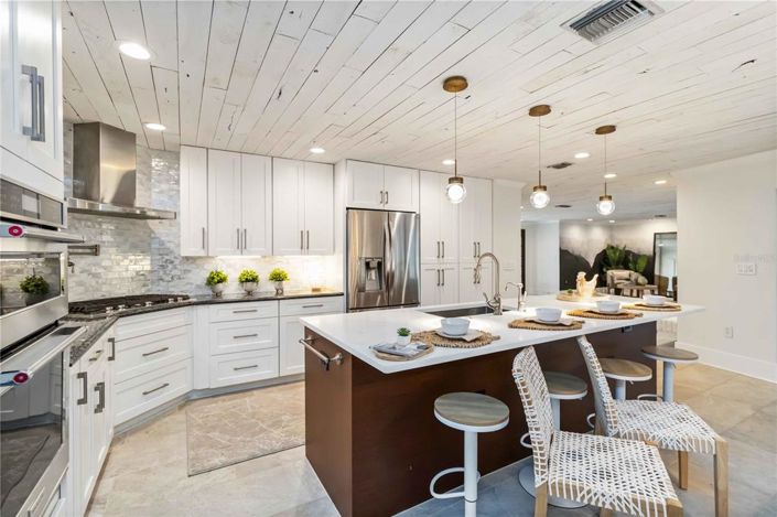 Image No.18-3 Bed Property for sale