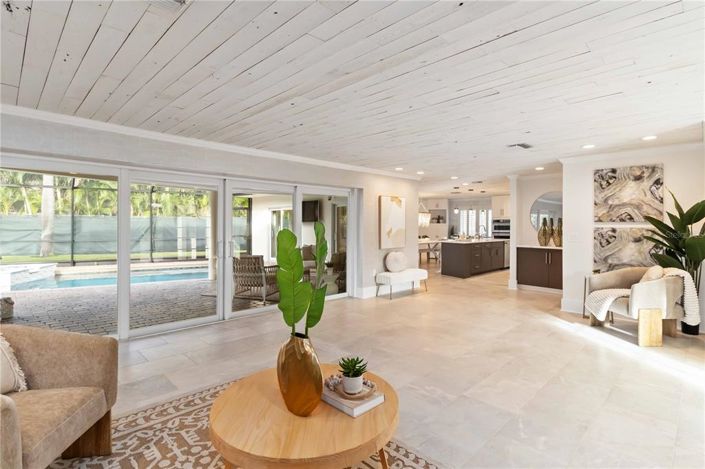 Image No.21-3 Bed Property for sale