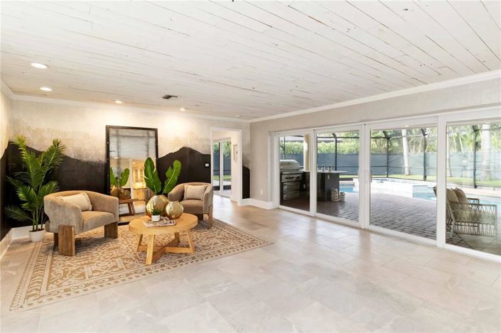 Image No.22-3 Bed Property for sale